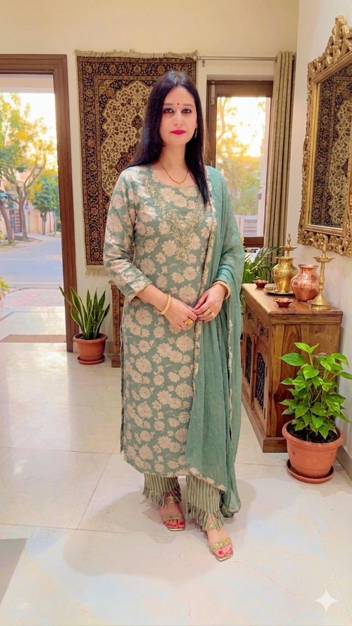 Muslin Suit Set