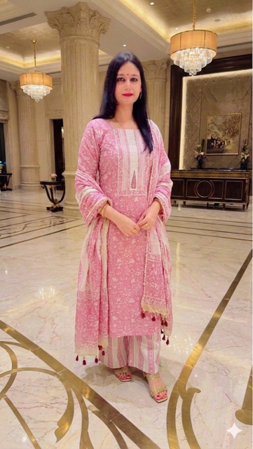 Cotton with floral print & panel design